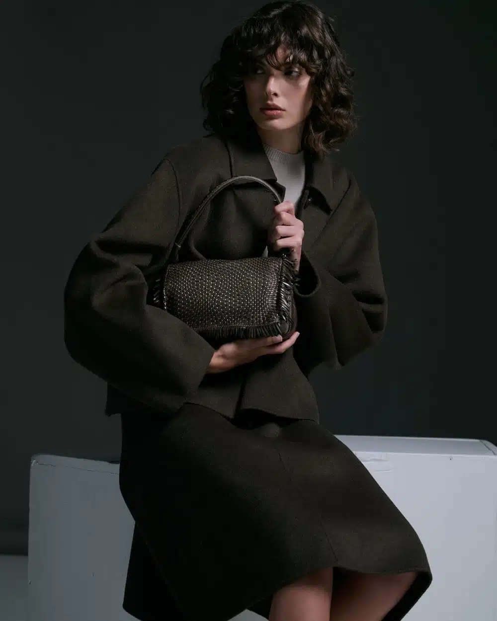 Anfora – Borsa a spalla con patta intrecciata - immagine 5